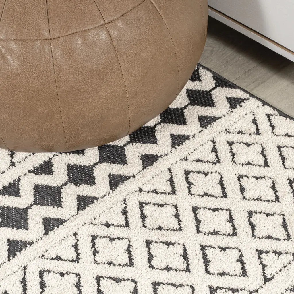 8' Cream And Black Trellis Indoor Outdoor Runner Rug - GreatEagleInc