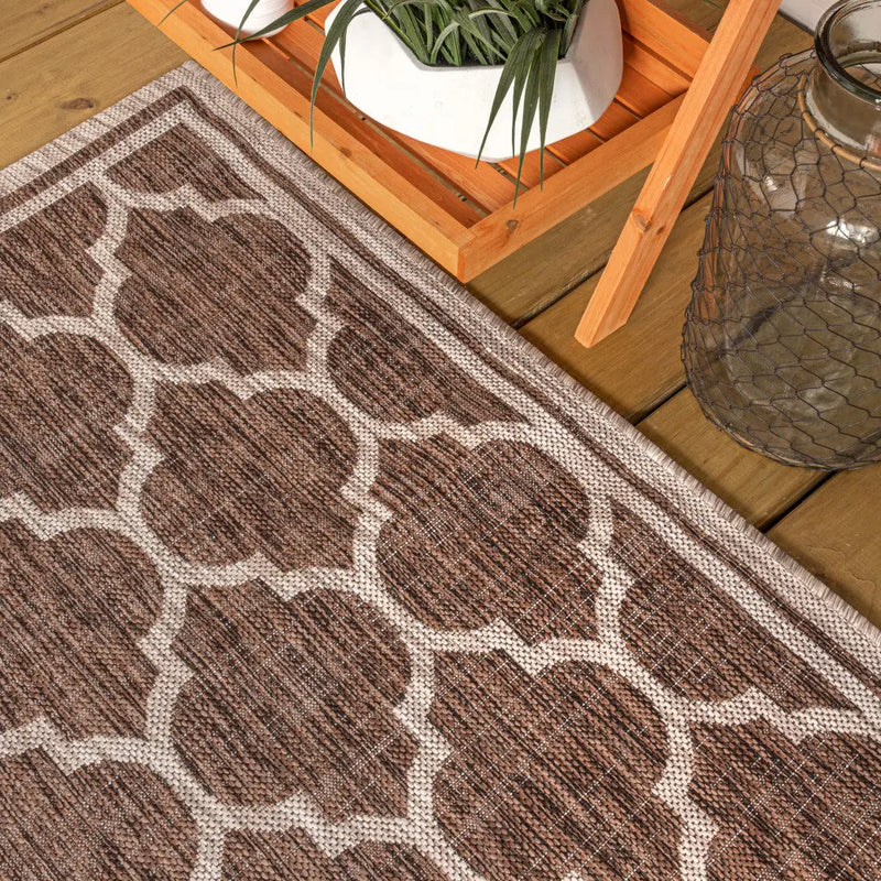 8' Espresso And Taupe Round Geometric Indoor Outdoor Area Rug - GreatEagleInc