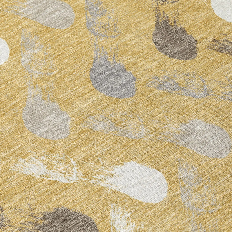 8' Gold And Beige Round Geometric Washable Indoor Outdoor Area Rug Homeroots Outdoor