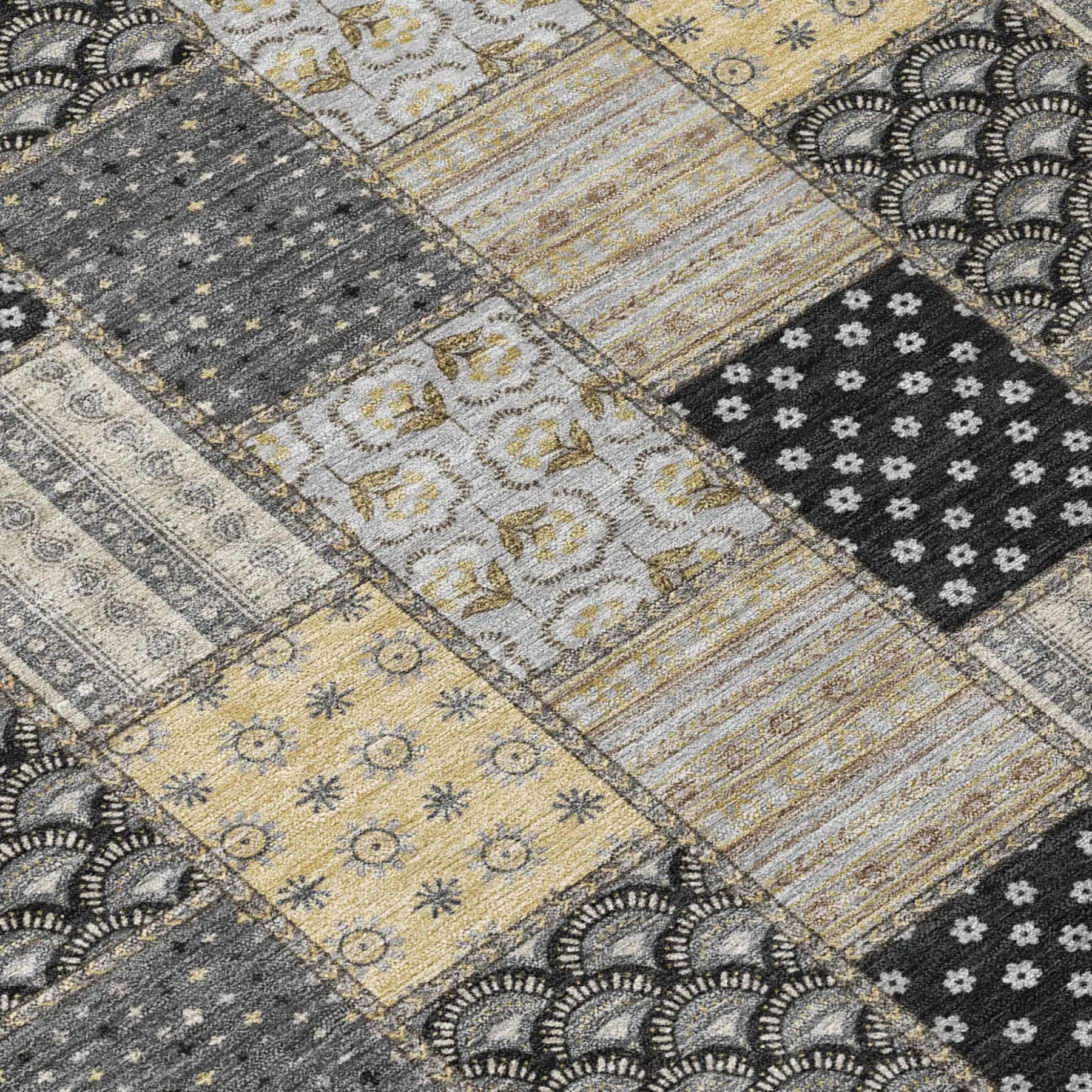 8' Graphite And Gray Round Patchwork Washable Indoor Outdoor Area Rug Homeroots Outdoor