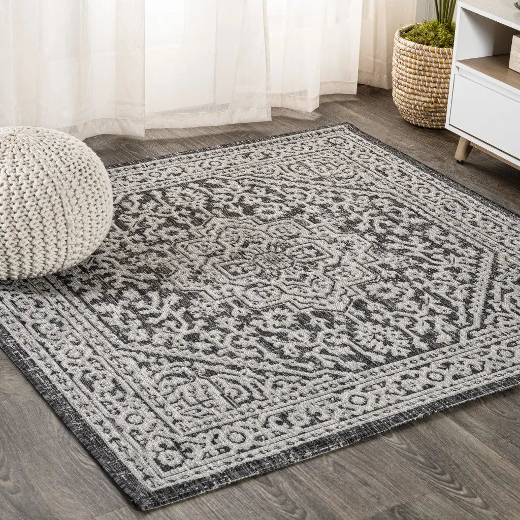 8' Gray And Black Square Medallion Indoor Outdoor Area Rug Homeroots Outdoor