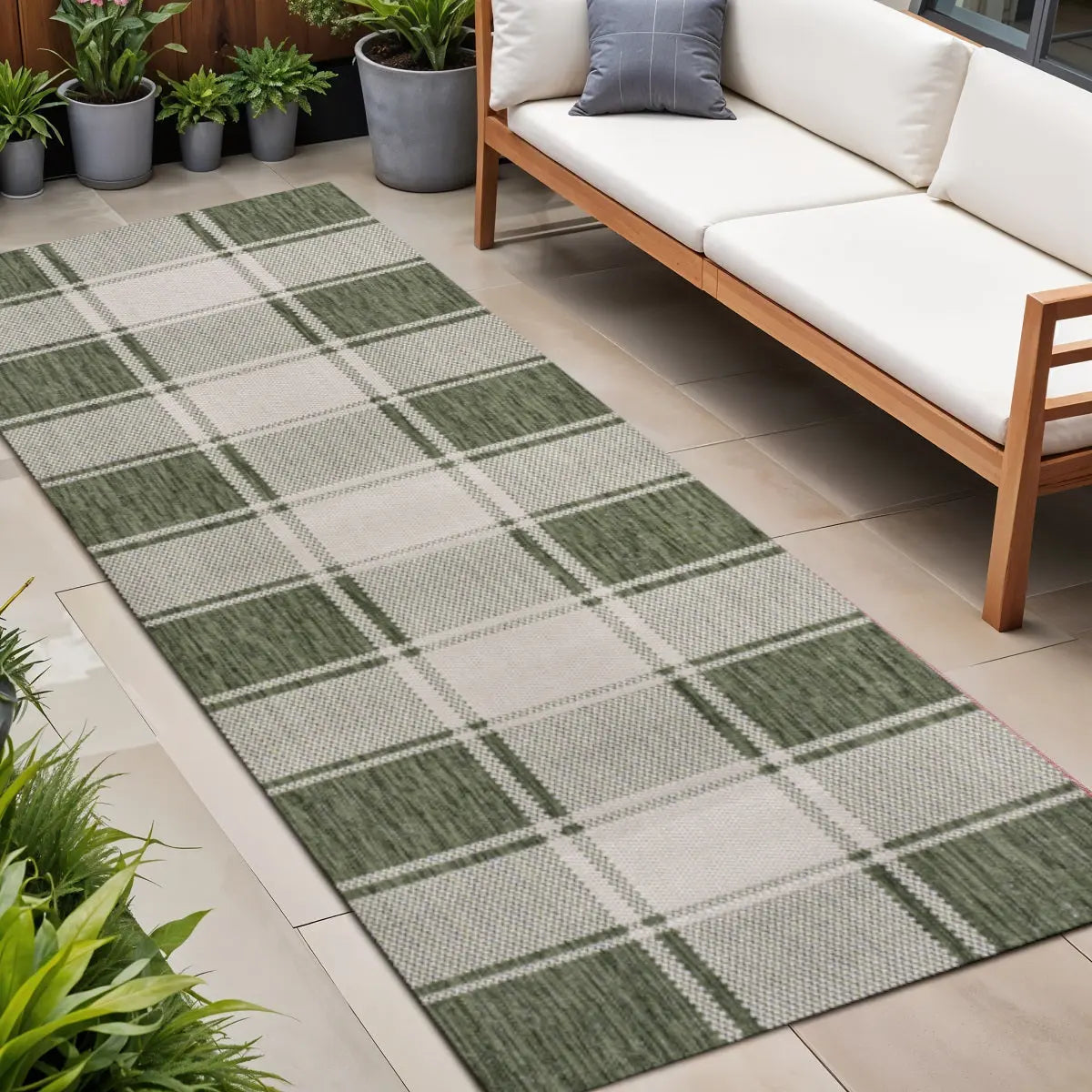 8' Green And Cream Gingham Indoor Outdoor Runner Rug Homeroots Outdoor
