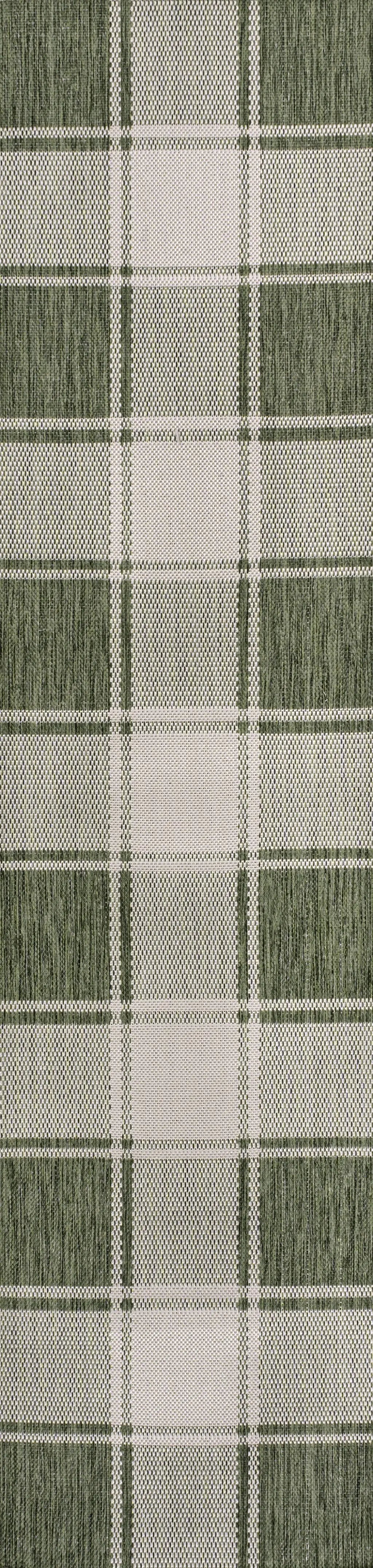 8' Green And Cream Gingham Indoor Outdoor Runner Rug Homeroots Outdoor