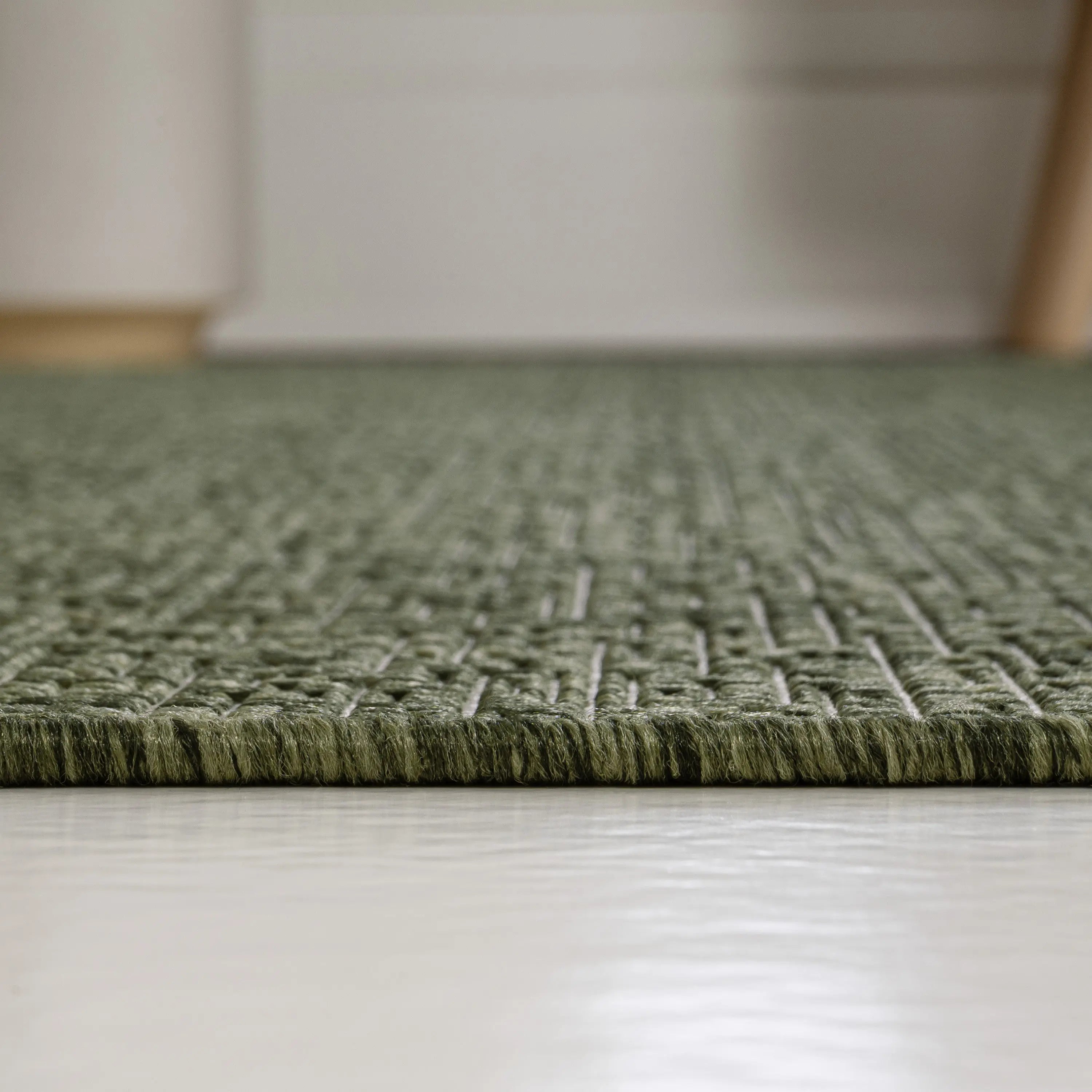 8' Green And Cream Indoor Outdoor Runner Rug Homeroots Outdoor