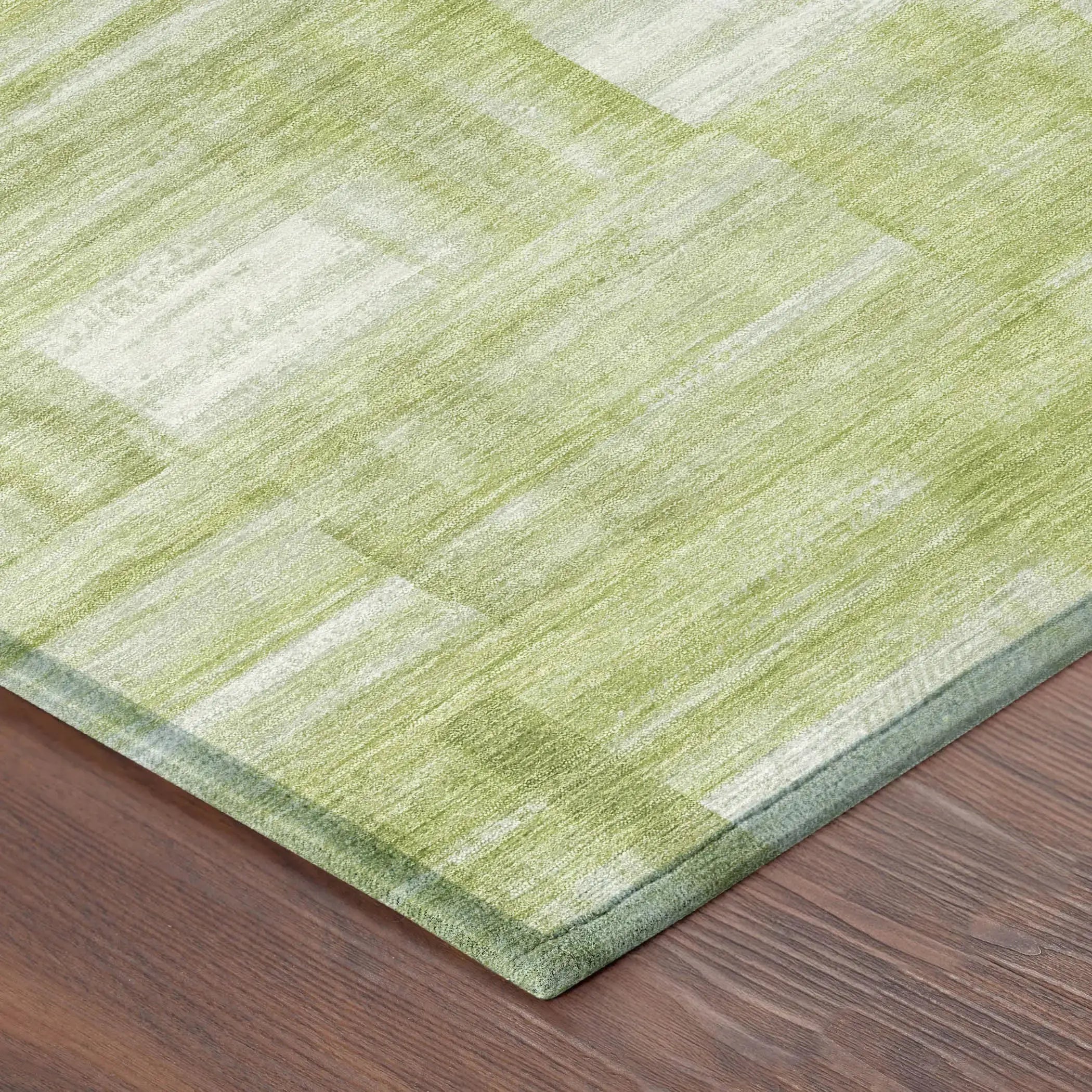 8' Green And Fern Green Round Striped Washable Indoor Outdoor Area Rug Homeroots Outdoor