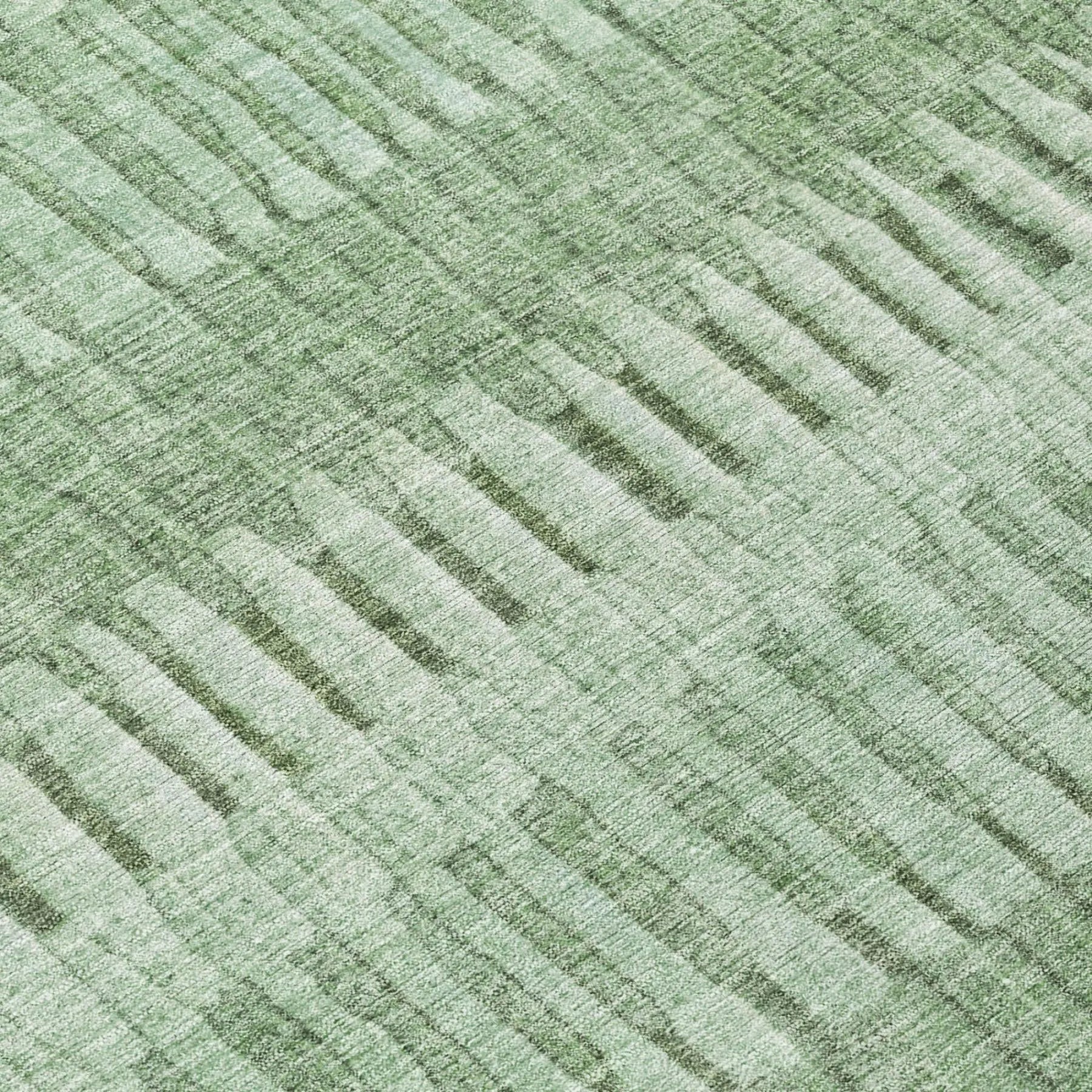 8' Green And Ivory Round Striped Washable Indoor Outdoor Area Rug Homeroots Outdoor
