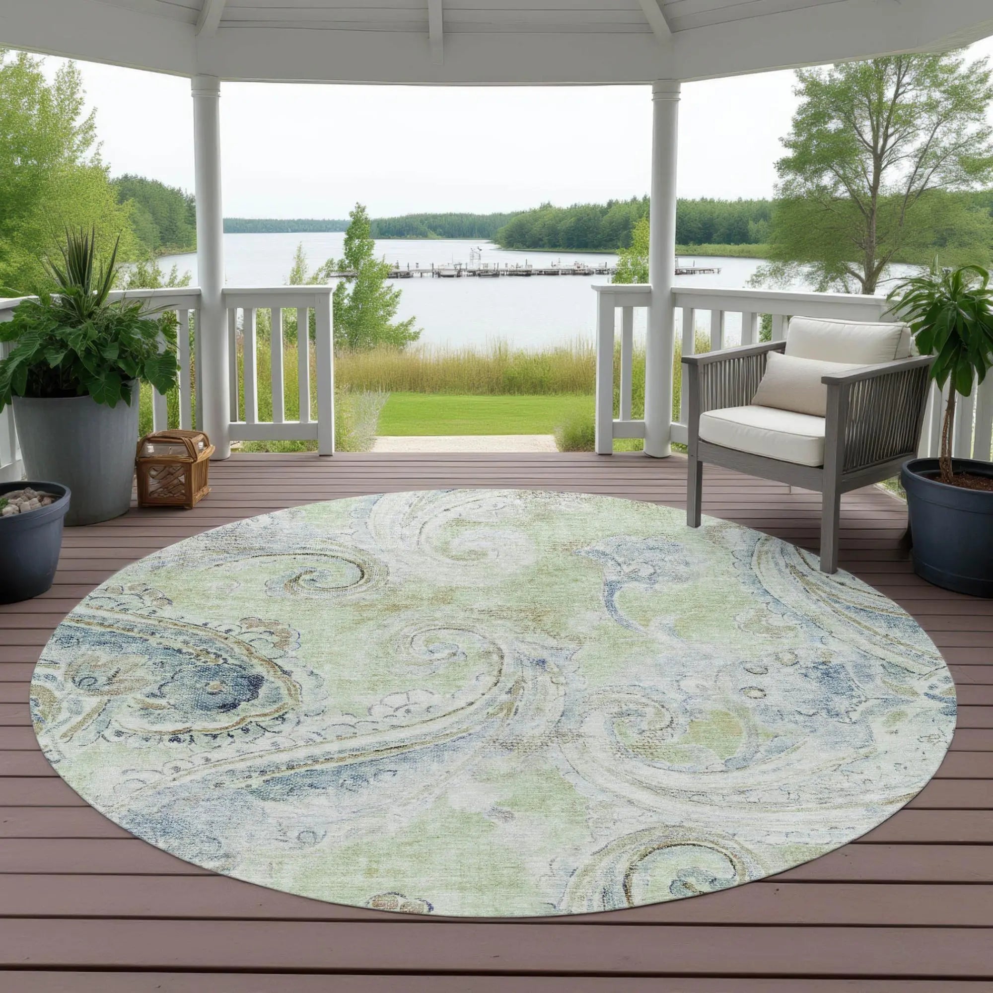 8' Green And Silver Round Paisley Washable Indoor Outdoor Area Rug Homeroots Outdoor