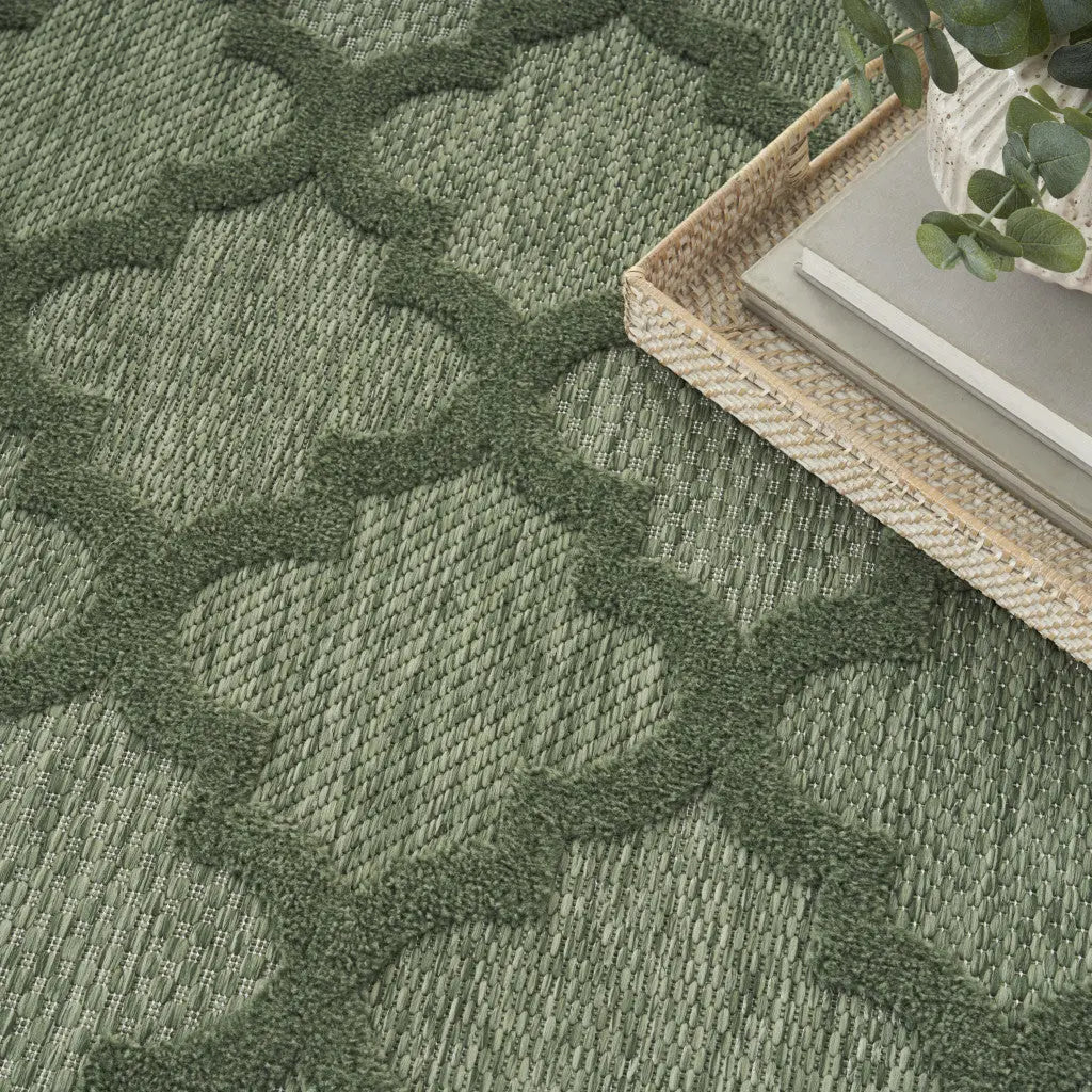 8' Green Round Geometric Indoor Outdoor Area Rug Homeroots Outdoor