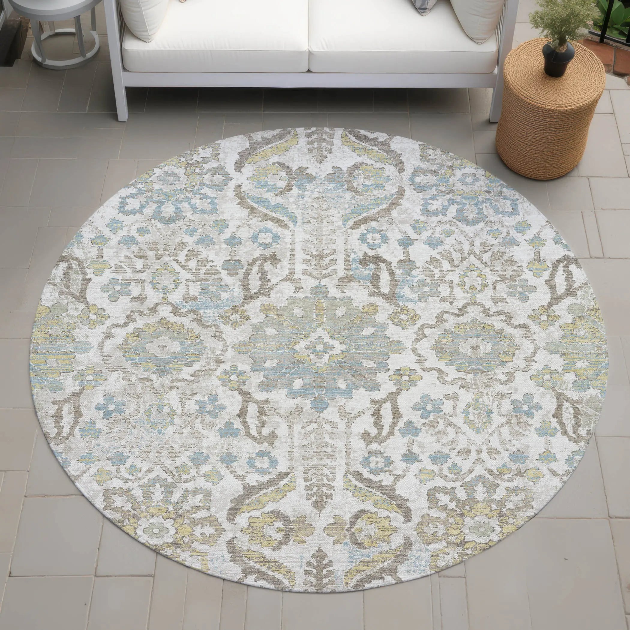 8' Ivory And Beige Round Damask Washable Indoor Outdoor Area Rug Homeroots Outdoor