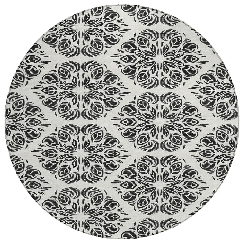8' Ivory And Black Round Damask Washable Indoor Outdoor Area Rug Homeroots Outdoor
