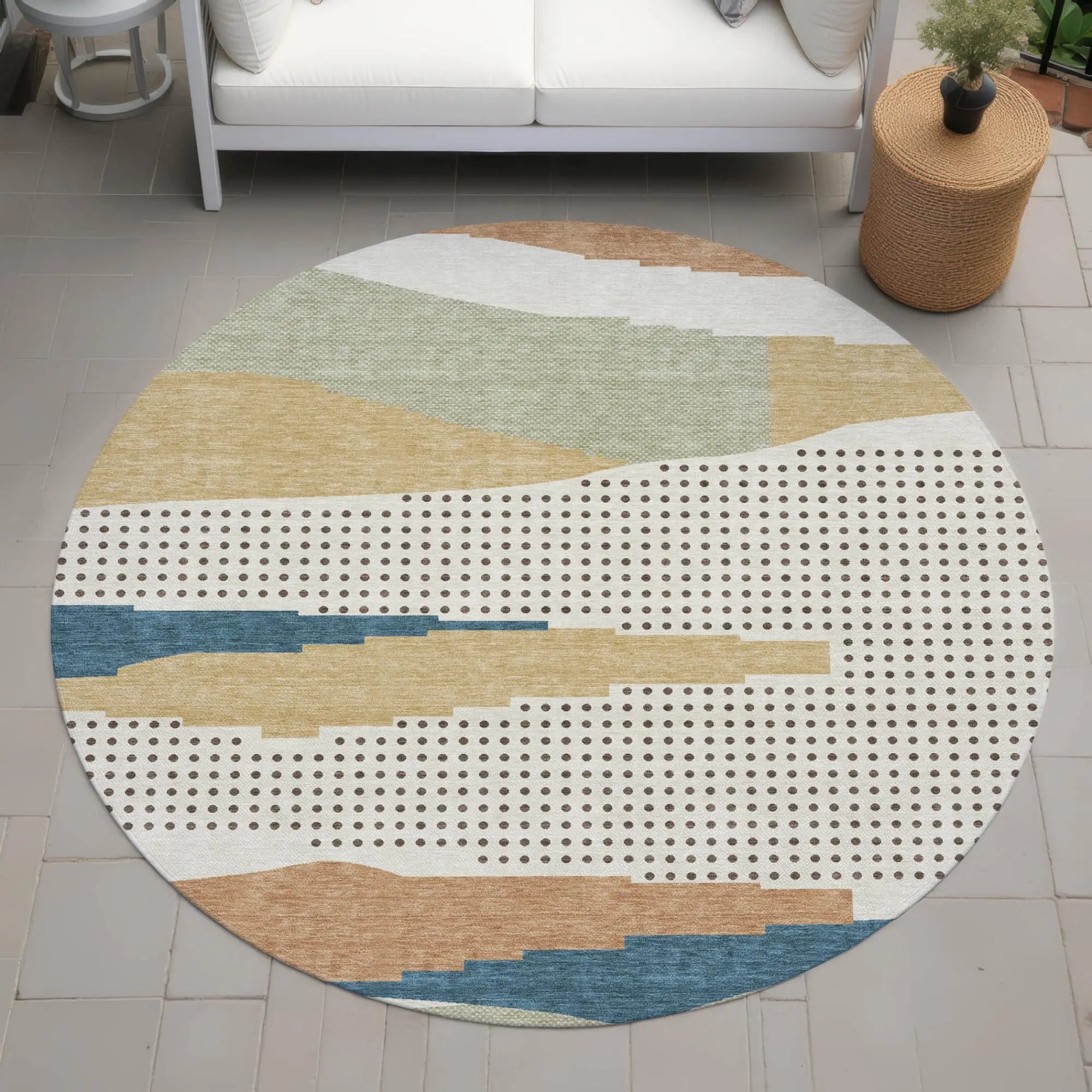 8' Ivory And Cream Round Abstract Washable Indoor Outdoor Area Rug Homeroots Outdoor