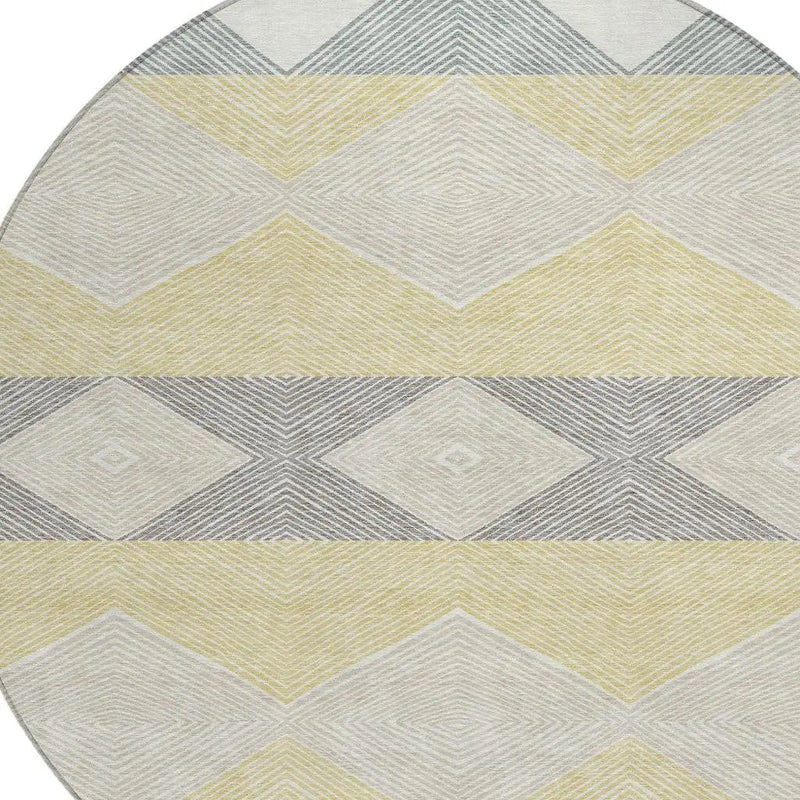 8' Ivory And Gray Round Geometric Washable Indoor Outdoor Area Rug Homeroots Outdoor