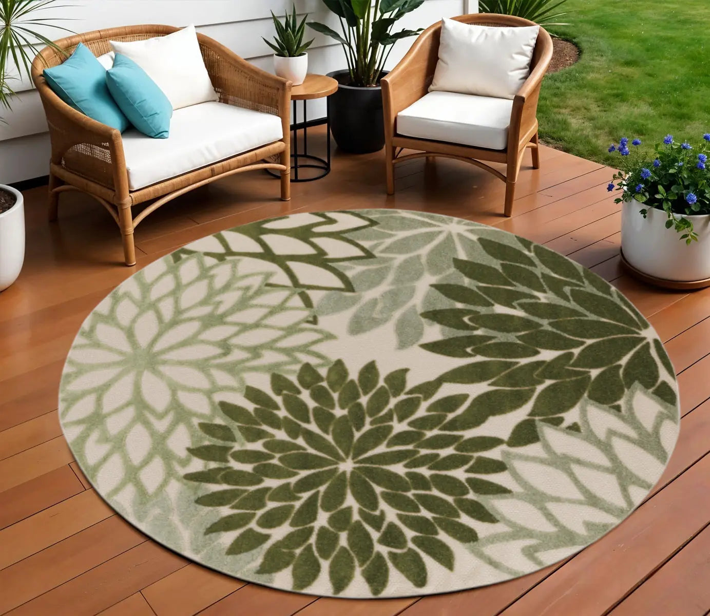 8' Ivory And Green Round Floral Indoor Outdoor Area Rug Homeroots Outdoor