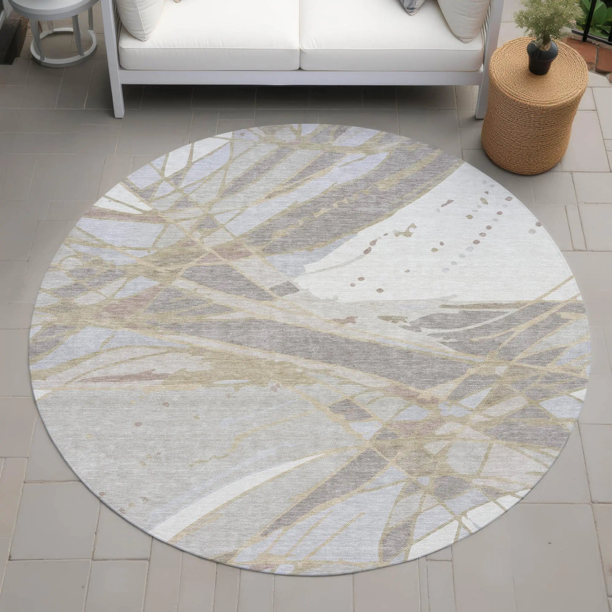 8' Ivory And Silver Round Abstract Washable Indoor Outdoor Area Rug Homeroots Outdoor