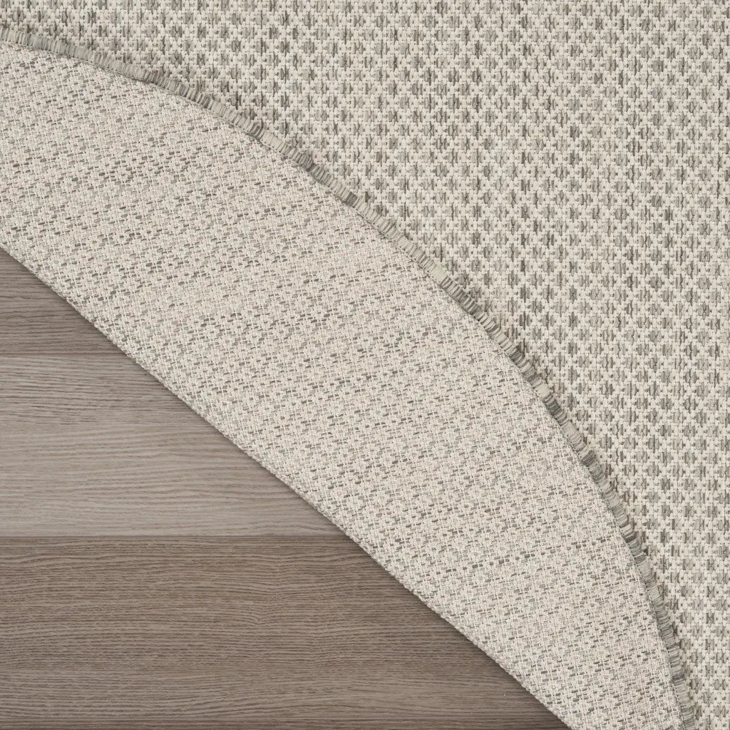 8' Ivory And Silver Round Geometric Indoor Outdoor Area Rug Homeroots Outdoor