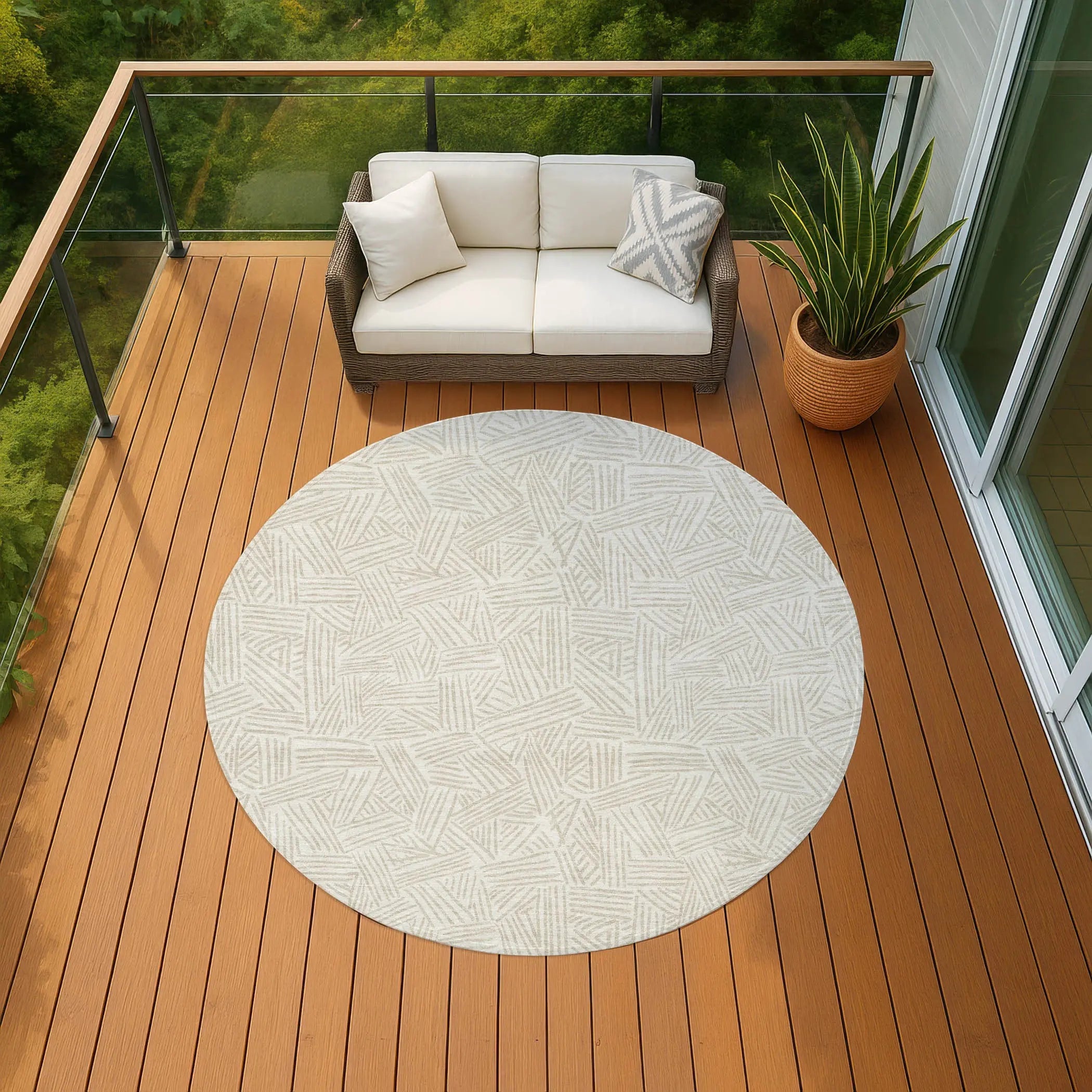 8' Ivory And Silver Round Geometric Washable Indoor Outdoor Area Rug Homeroots Outdoor