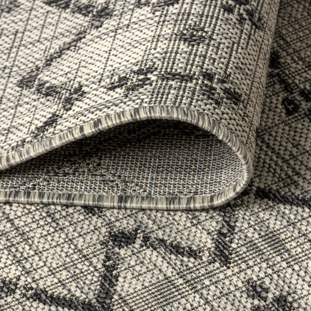 8' Light Gray And Black Round Trellis Indoor Outdoor Area Rug Homeroots Outdoor