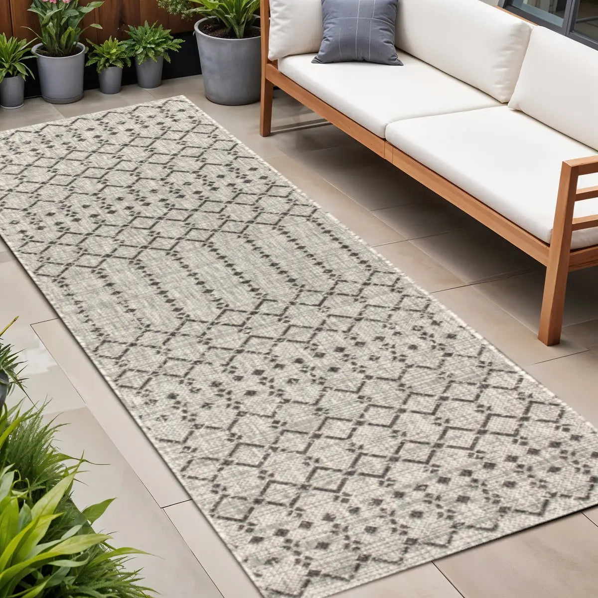 8' Light Gray And Black Trellis Indoor Outdoor Runner Rug Homeroots Outdoor