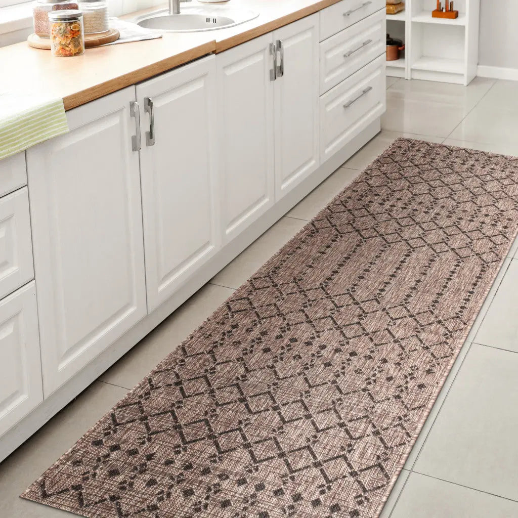 8' Natural And Black Trellis Indoor Outdoor Runner Rug Homeroots Outdoor