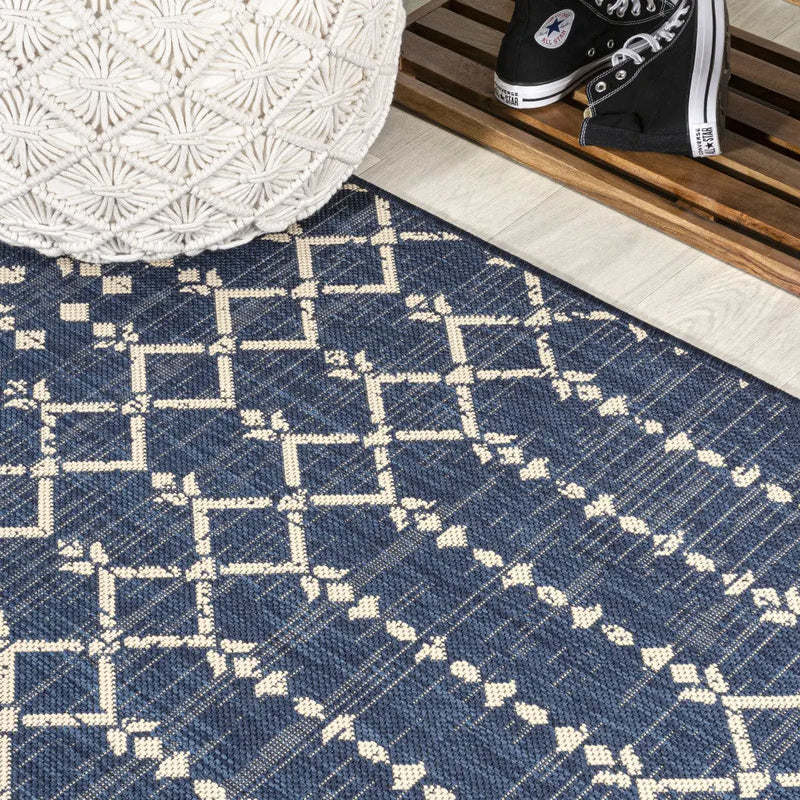 8' Navy Blue And Beige Round Trellis Indoor Outdoor Area Rug Homeroots Outdoor