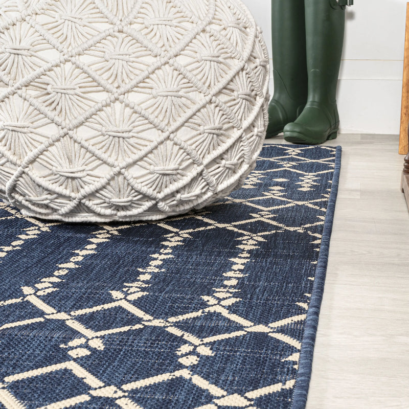 8' Navy Blue And Beige Square Trellis Indoor Outdoor Area Rug Homeroots Outdoor