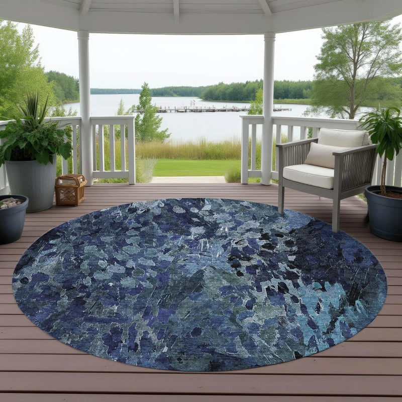 8' Navy Blue And Blue Round Abstract Washable Indoor Outdoor Area Rug Homeroots Outdoor