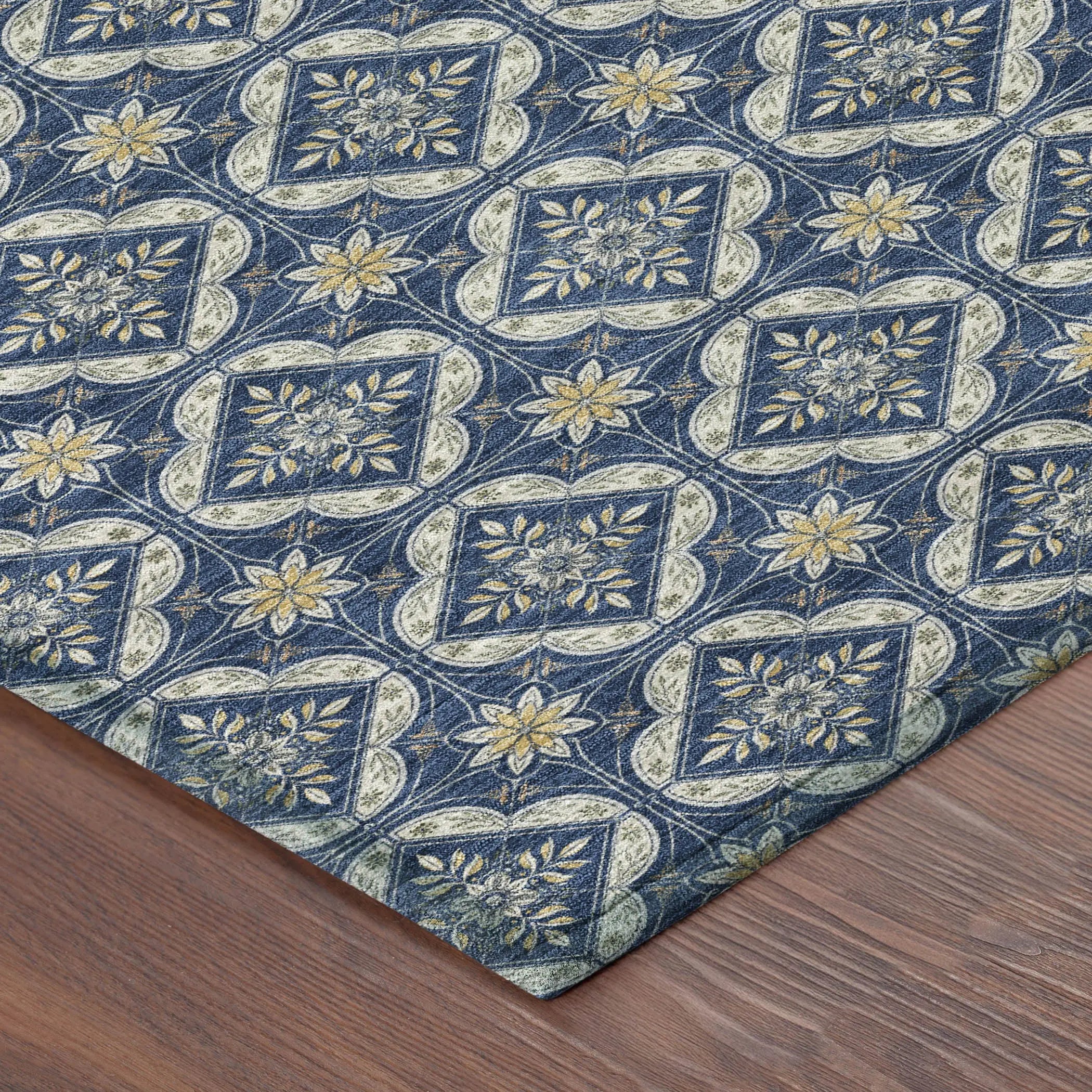 8' Navy Blue And Blue Round Geometric Washable Indoor Outdoor Area Rug Homeroots Outdoor