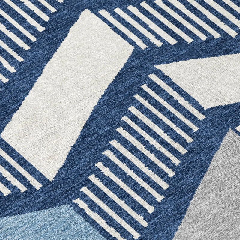 8' Navy Blue And Blue Round Geometric Washable Indoor Outdoor Area Rug Homeroots Outdoor