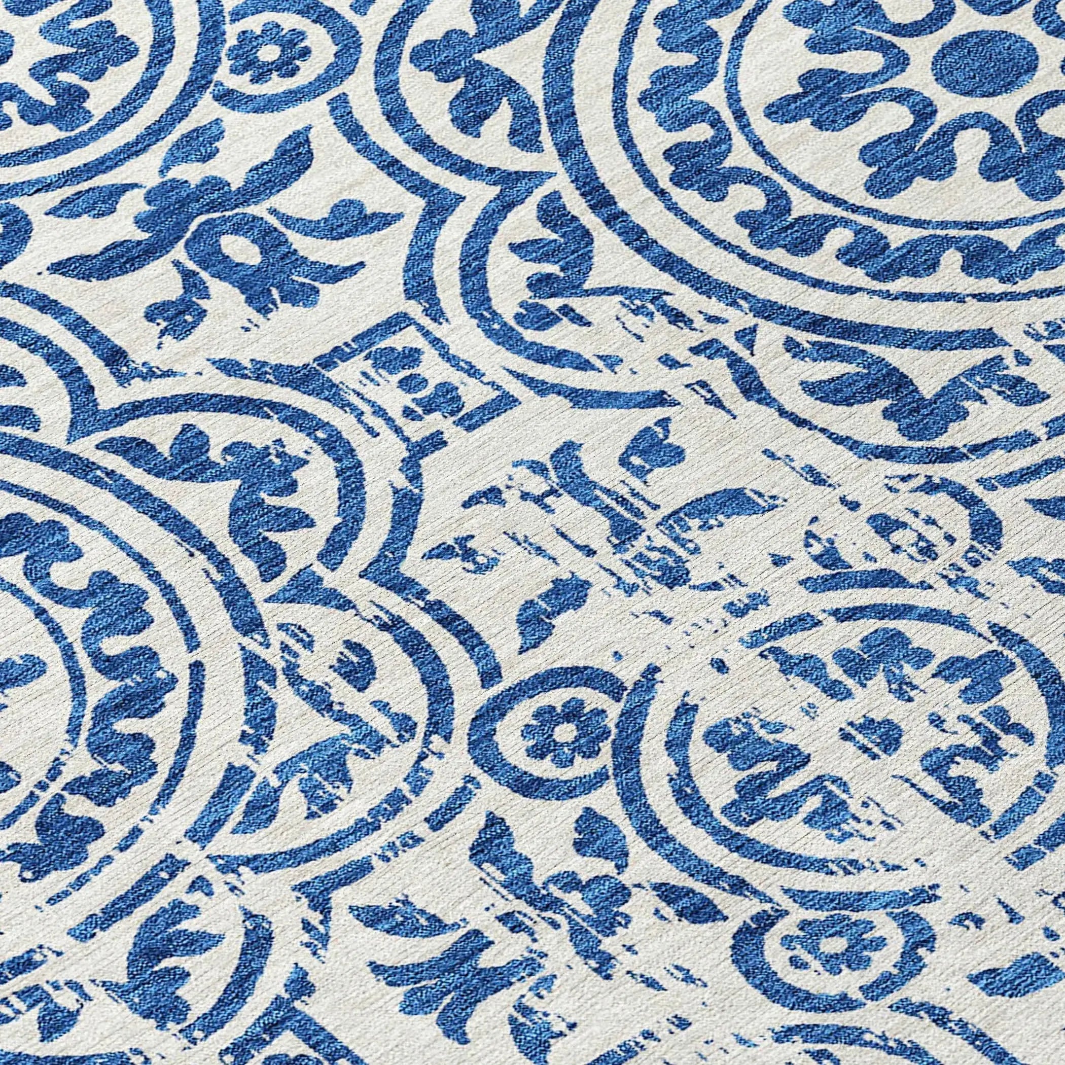 8' Navy Blue And Ivory Round Medallion Washable Indoor Outdoor Area Rug Homeroots Outdoor