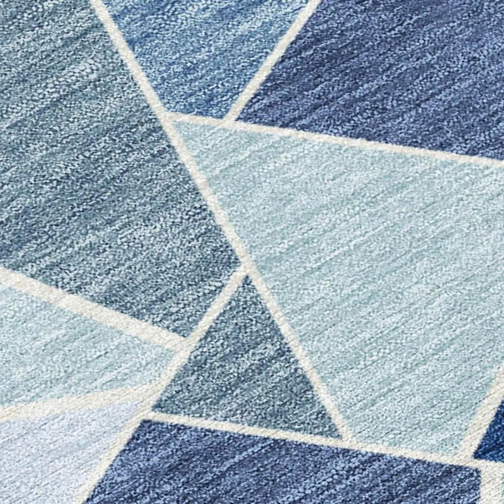 8' Navy Blue And Sky Blue Round Geometric Washable Indoor Outdoor Area Rug Homeroots Outdoor