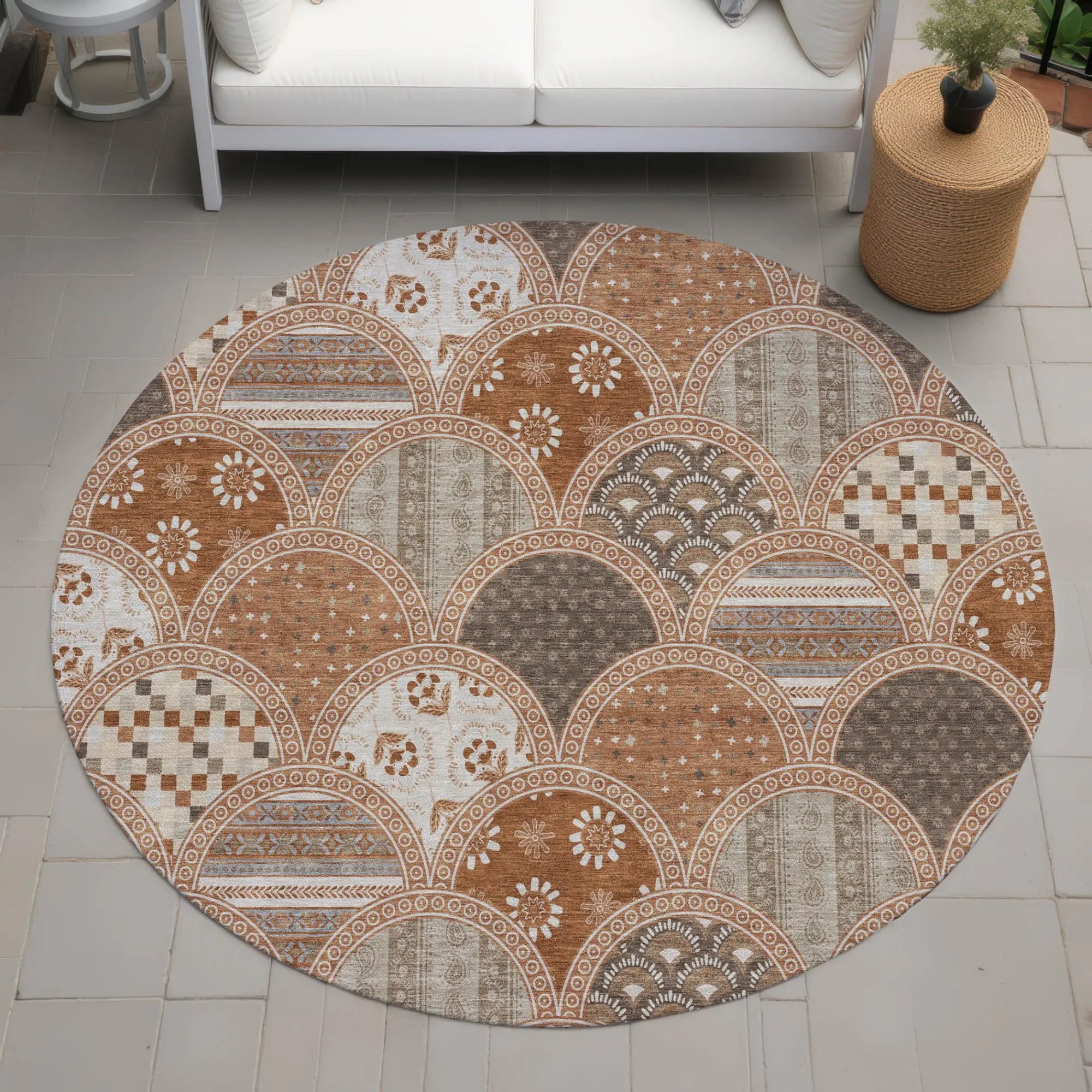 8' Orange And Chocolate Round Geometric Washable Indoor Outdoor Area Rug Homeroots Outdoor