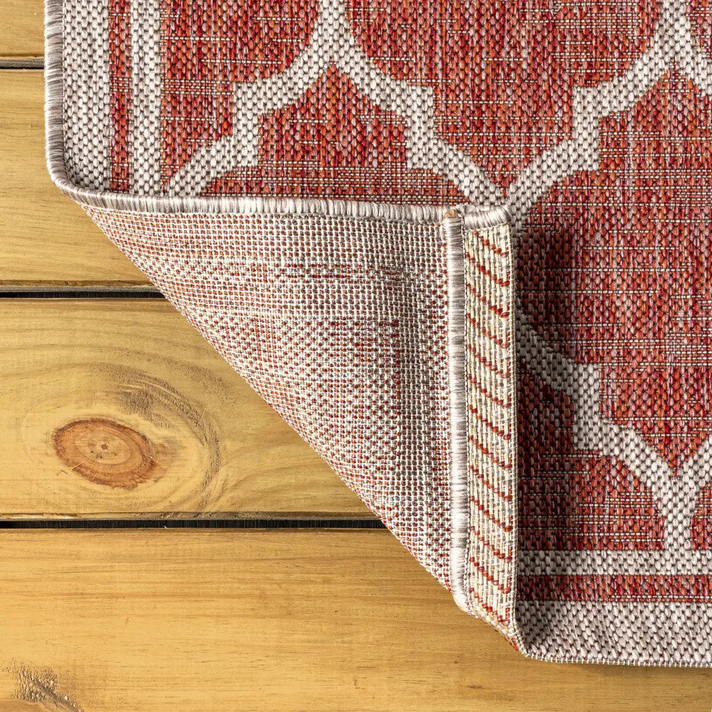 8' Red And Beige Round Geometric Indoor Outdoor Area Rug Homeroots Outdoor