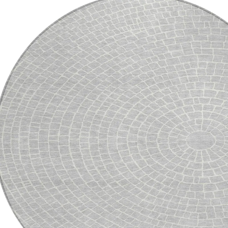 8' Silver And Ivory Round Geometric Washable Indoor Outdoor Area Rug Homeroots Outdoor
