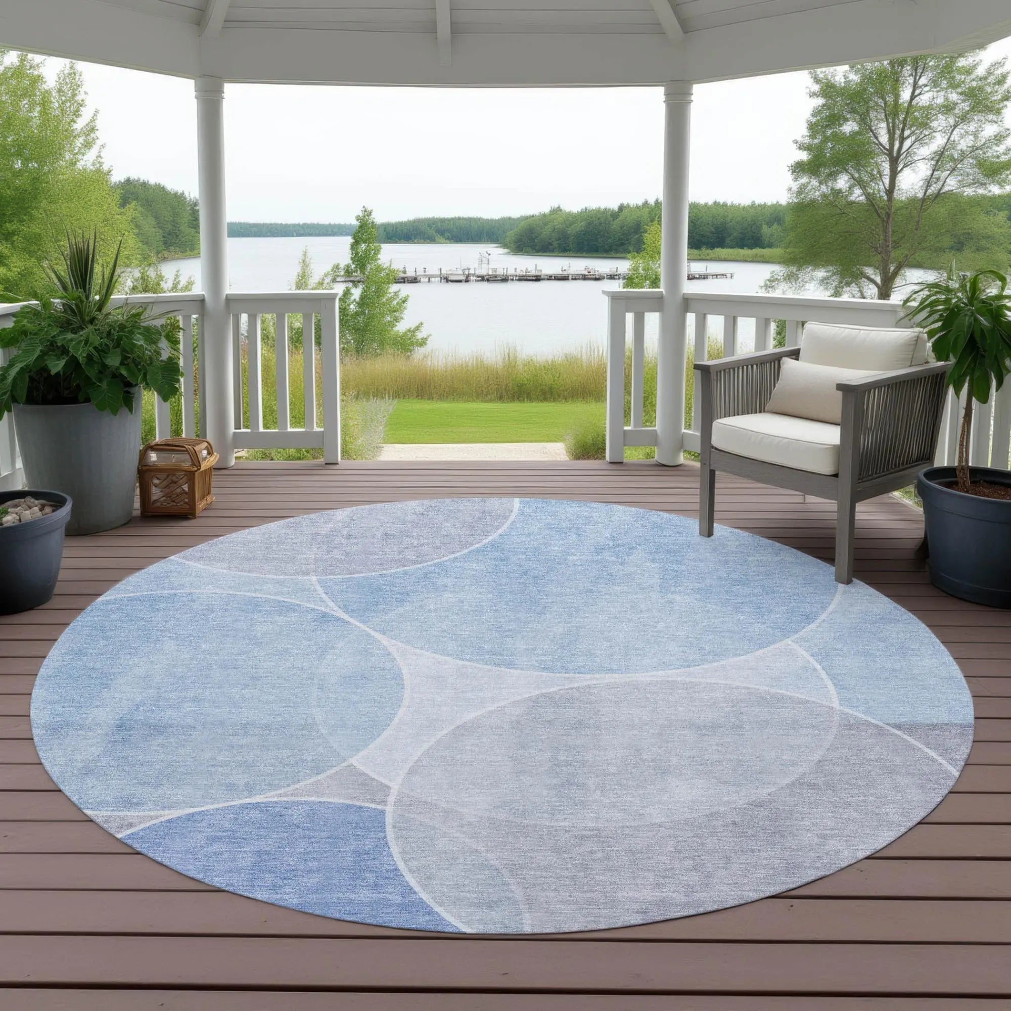 8' Sky Blue And Blue Round Geometric Washable Indoor Outdoor Area Rug Homeroots Outdoor