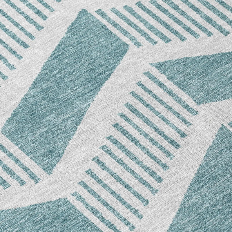 8' Teal Blue And Silver Round Geometric Washable Indoor Outdoor Area Rug Homeroots Outdoor