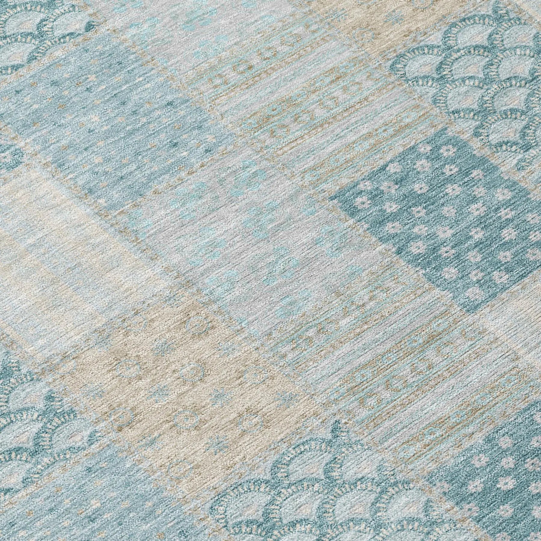 8' Teal Blue And Silver Round Patchwork Washable Indoor Outdoor Area Rug Homeroots Outdoor