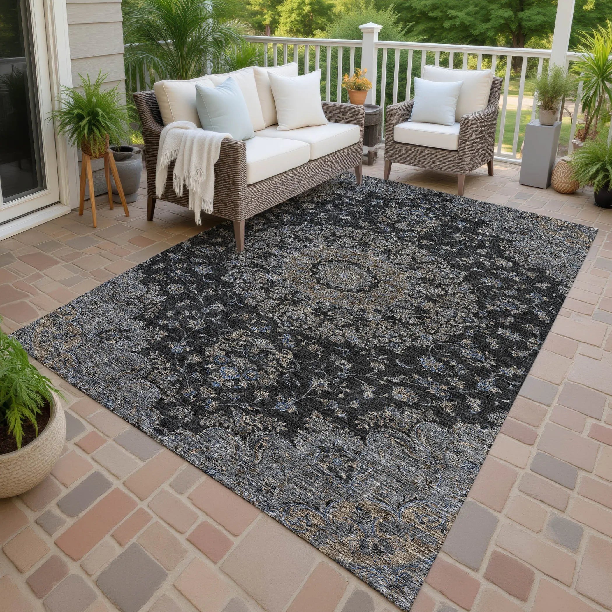 8' X 10' Black And Charcoal Floral Medallion Washable Indoor Outdoor Area Rug Homeroots Outdoor