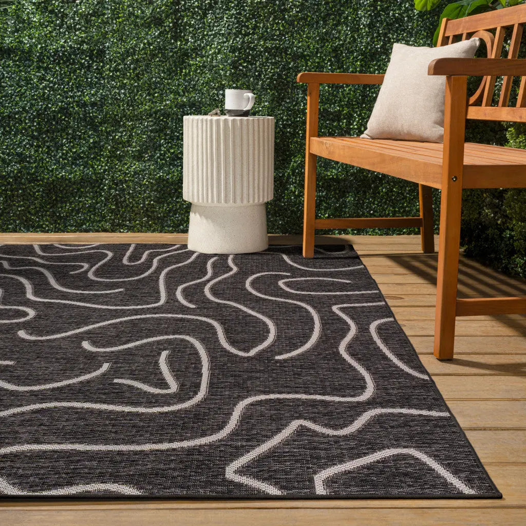 8' X 10' Black And Cream Abstract Indoor Outdoor Area Rug Homeroots Outdoor