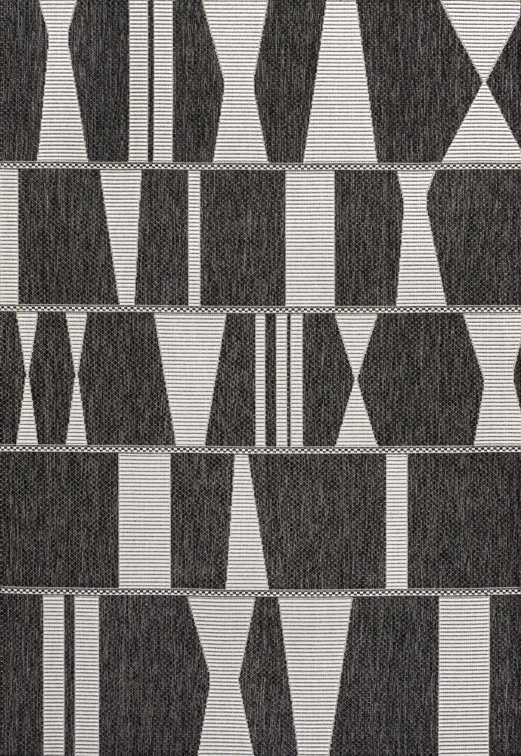 8' X 10' Black And Cream Geometric Indoor Outdoor Area Rug Homeroots Outdoor