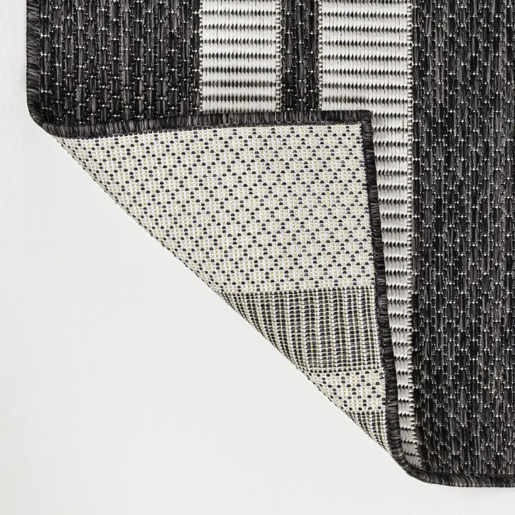 8' X 10' Black And Cream Geometric Indoor Outdoor Area Rug Homeroots Outdoor