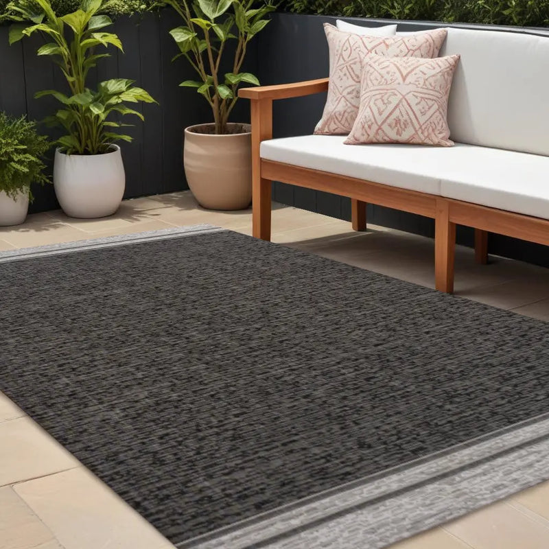 8' X 10' Black And Cream Indoor Outdoor Area Rug Homeroots Outdoor