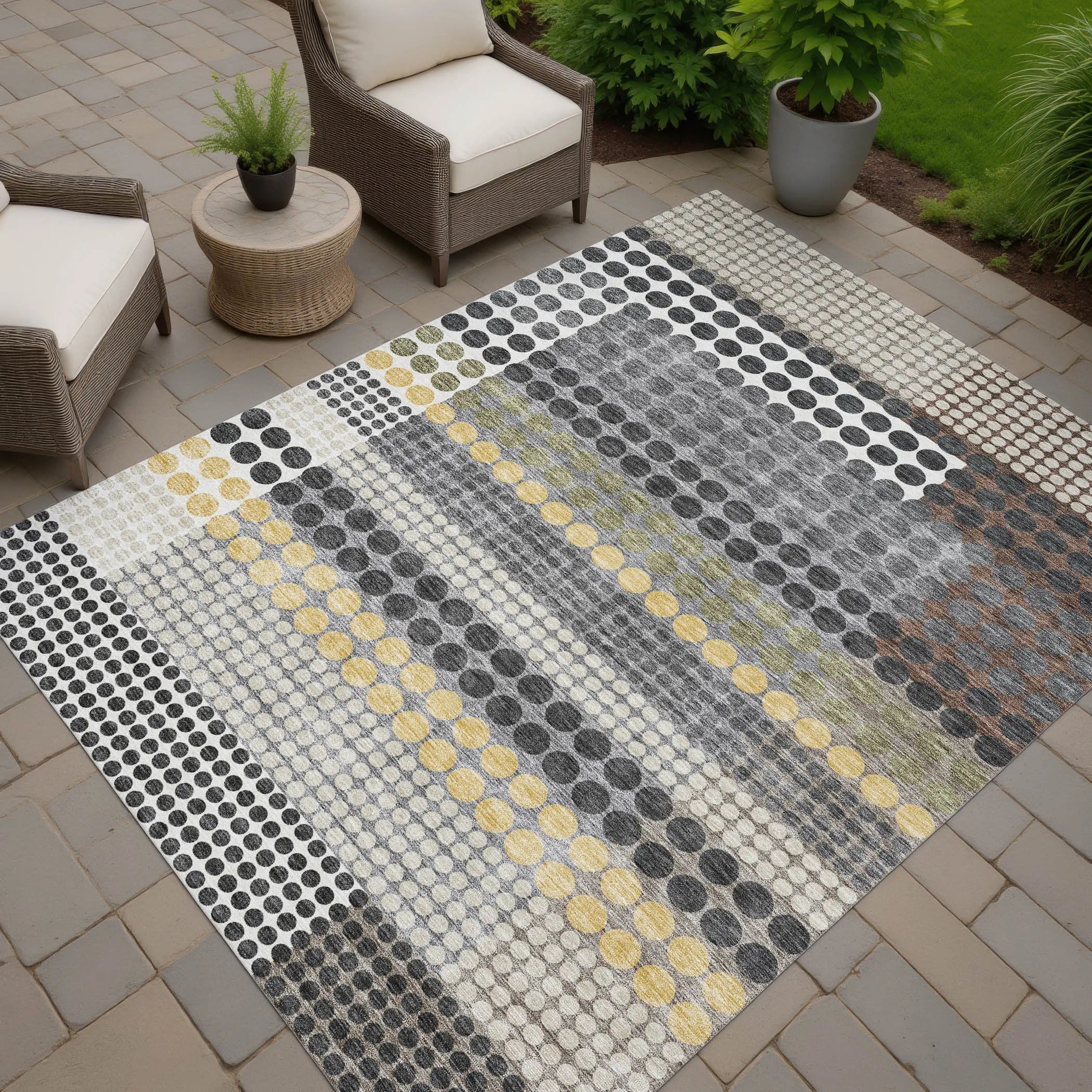 8' X 10' Black And Gray Geometric Washable Indoor Outdoor Area Rug Homeroots Outdoor