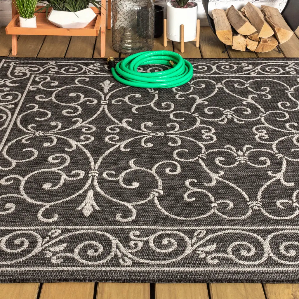 8' X 10' Black And Gray Medallion Indoor Outdoor Area Rug Homeroots Outdoor