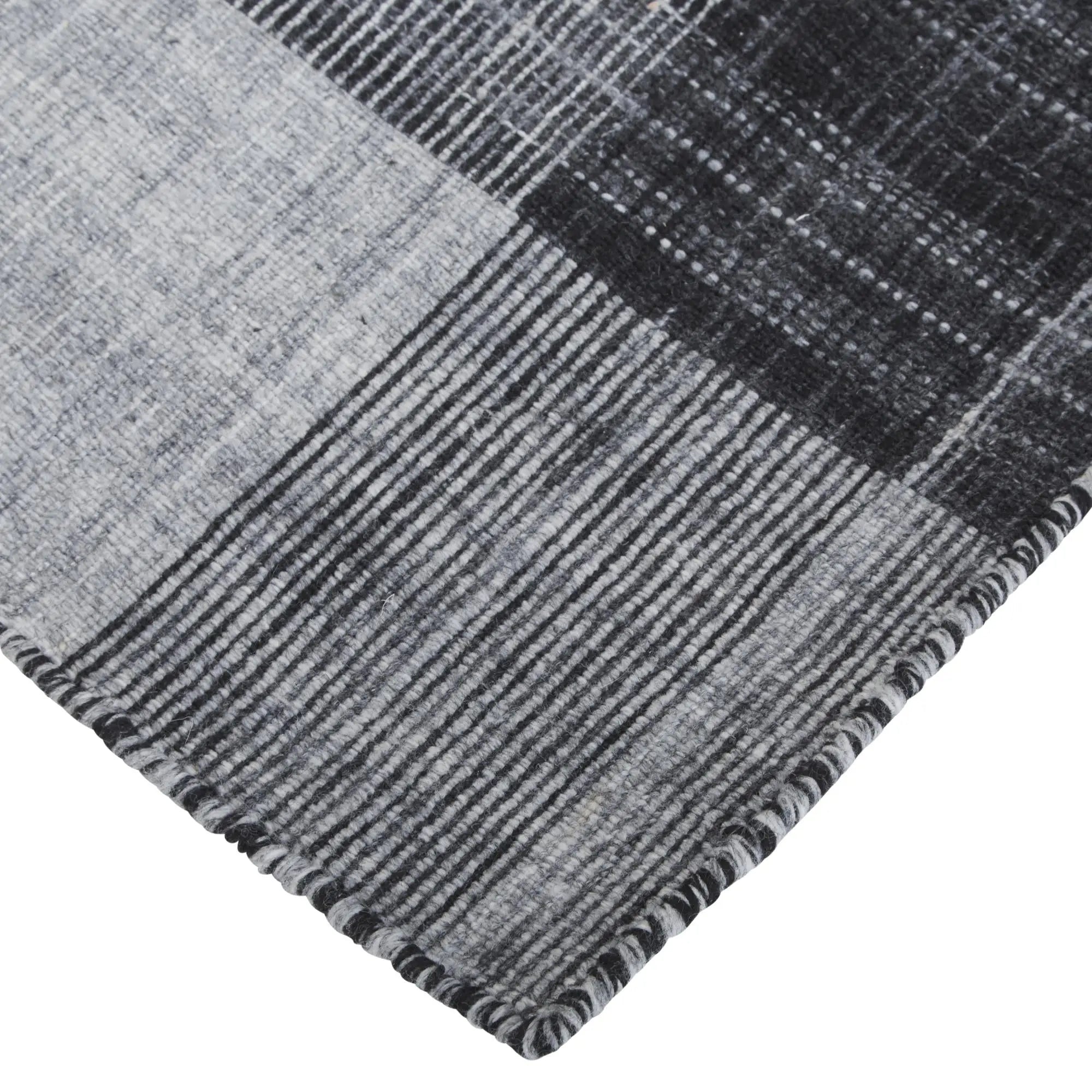 8' X 10' Black And Gray Plaid Hand Loomed Area Rug Homeroots Home Decor