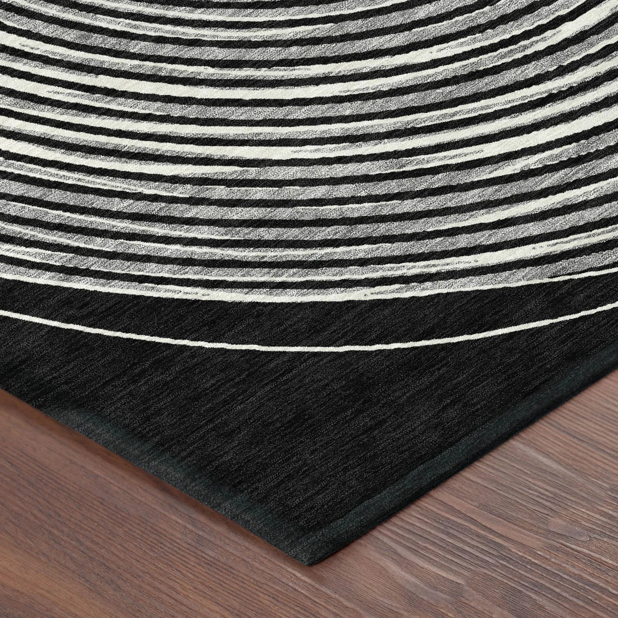 8' X 10' Black And Ivory Geometric Washable Indoor Outdoor Area Rug Homeroots Outdoor