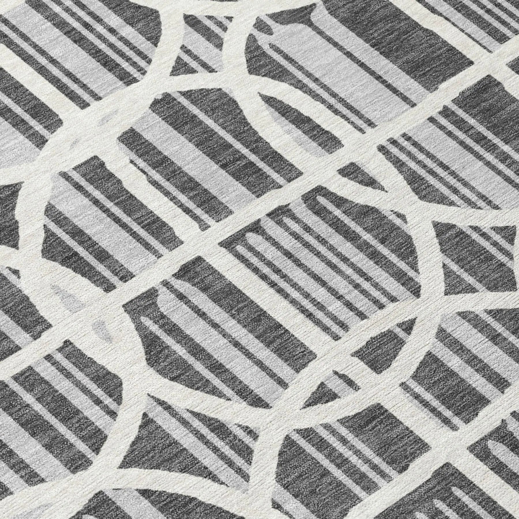 8' X 10' Graphite And Gray Geometric Washable Indoor Outdoor Area Rug Homeroots Outdoor