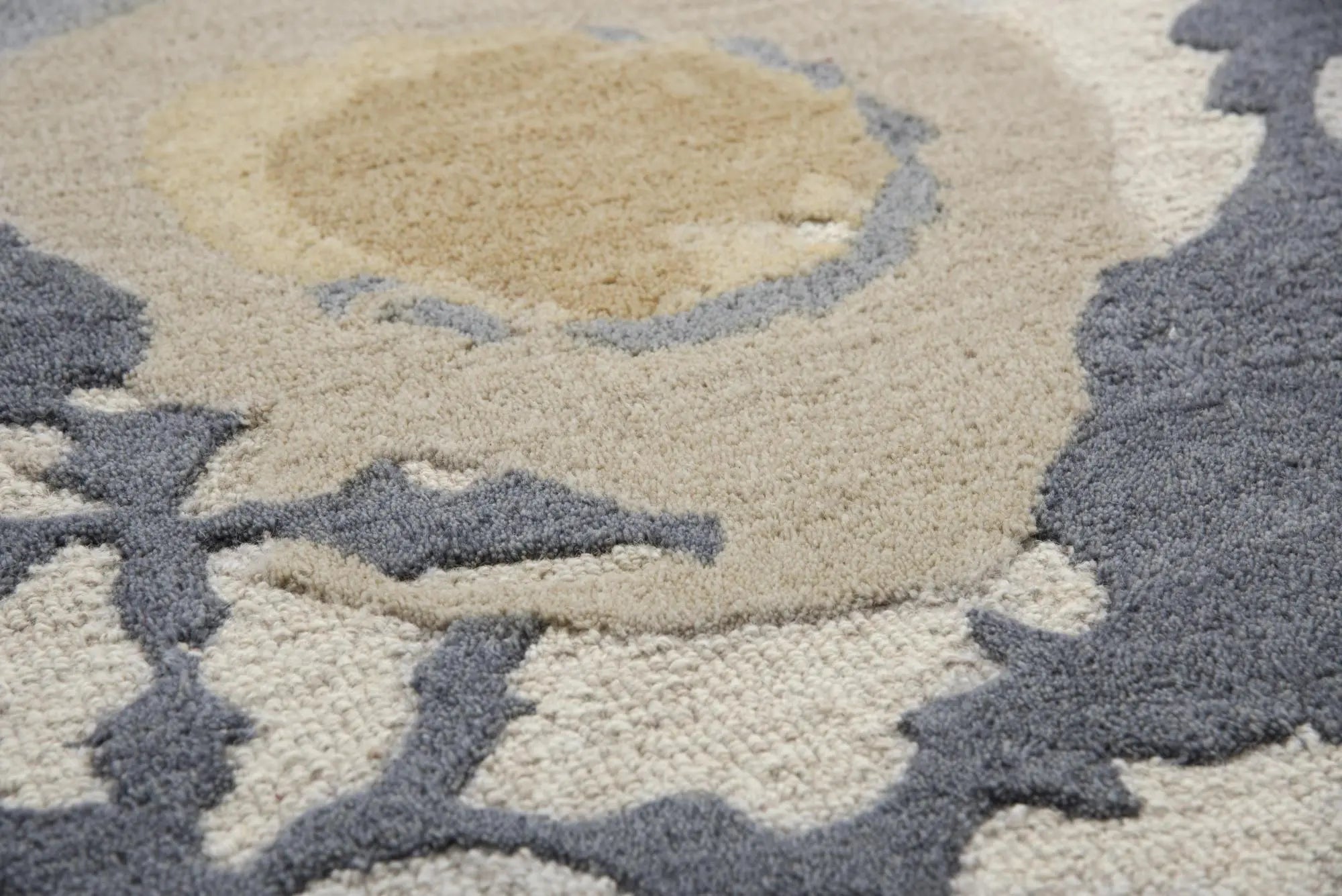 8' X 10' Gray And Beige Wool Floral Hand Tufted Area Rug Homeroots Home Decor