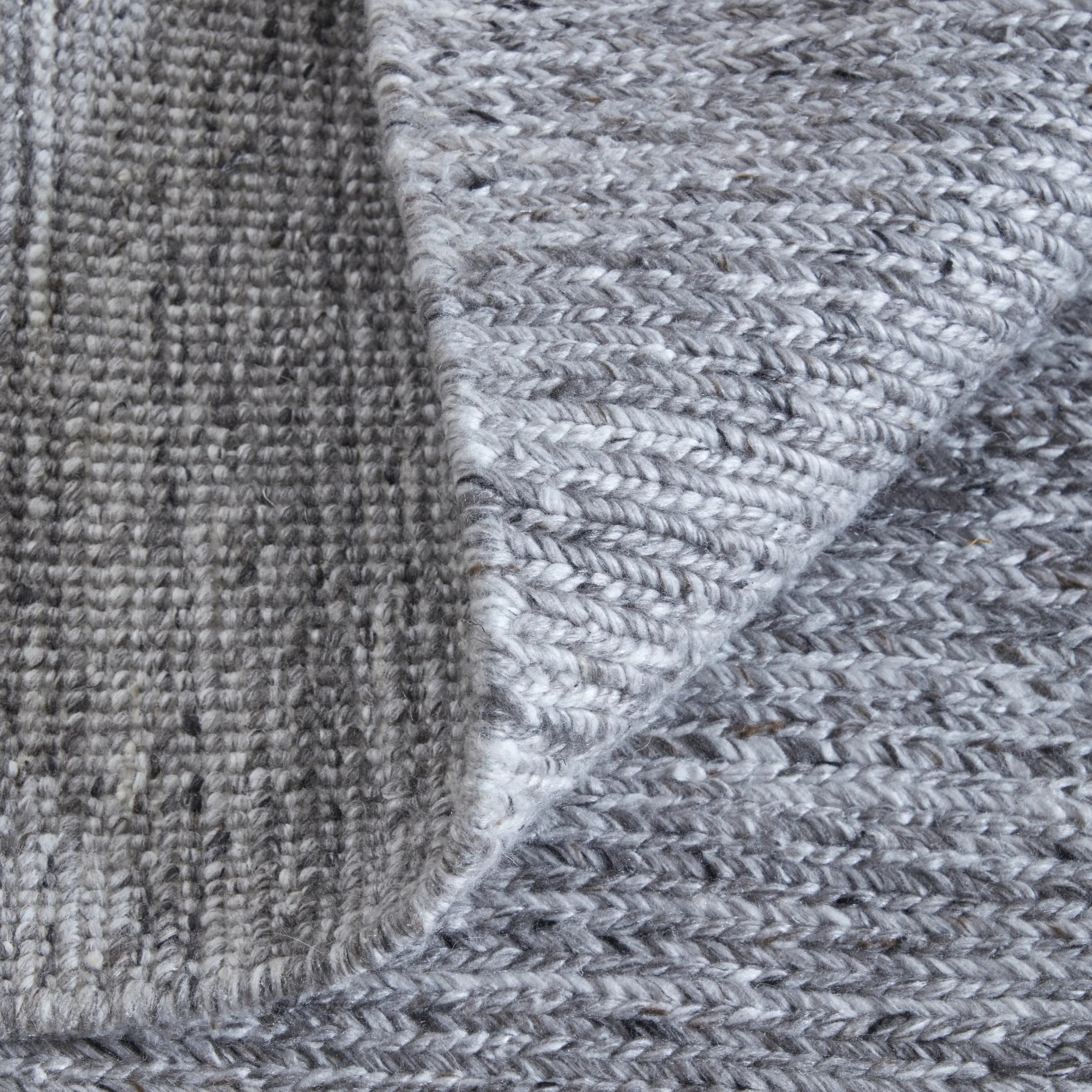 8' X 10' Gray And Ivory Handmade Indoor Outdoor Area Rug Homeroots Outdoor