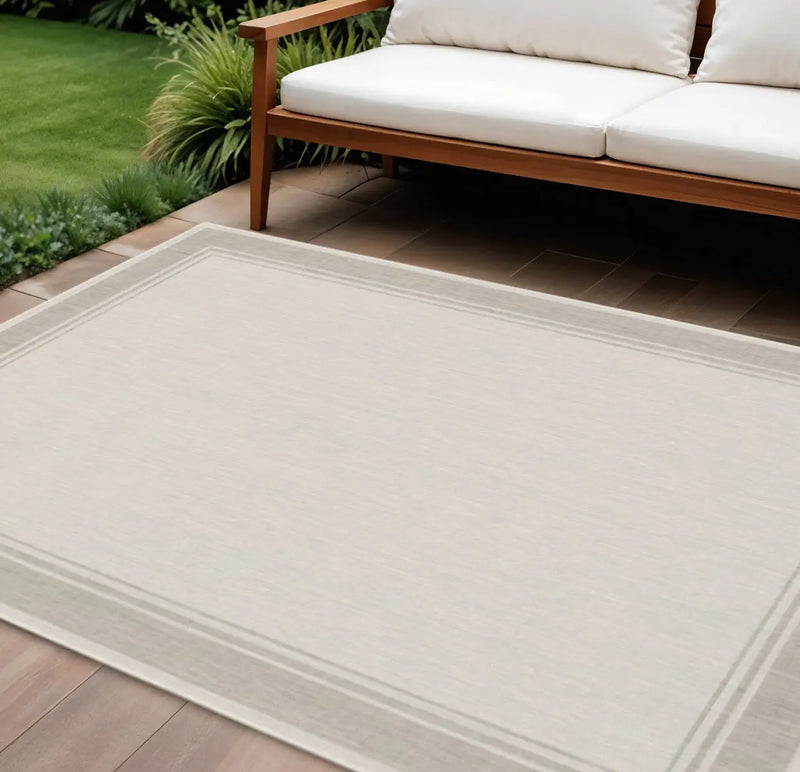 8' X 10' Gray And Ivory Indoor Outdoor Area Rug Homeroots Outdoor