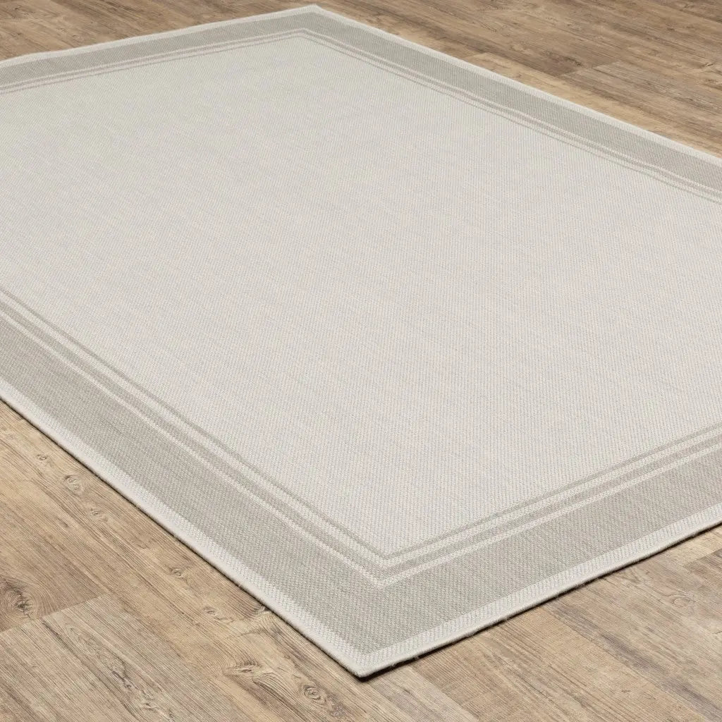 8' X 10' Gray And Ivory Indoor Outdoor Area Rug Homeroots Outdoor